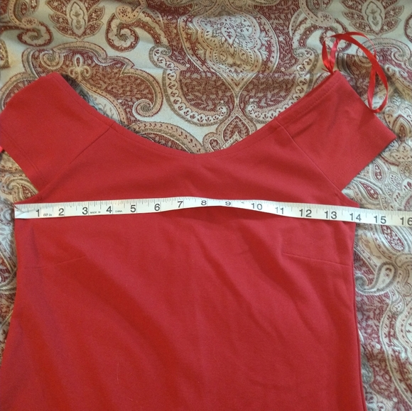 Size xs Red le chateau body cocoon dress - Picture 10 of 16